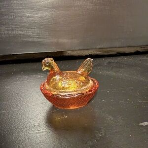Mini Amber and Gold Glass Hen on Nest- Glows